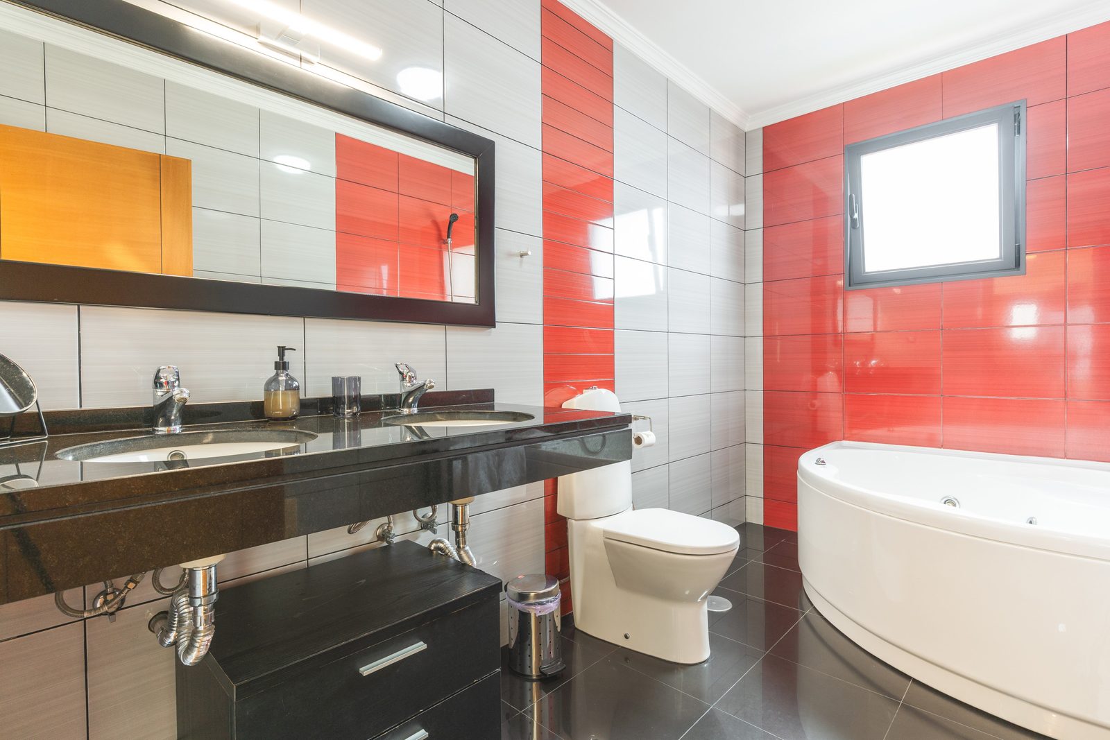 Bathroom — Casa Saudade, Madeira